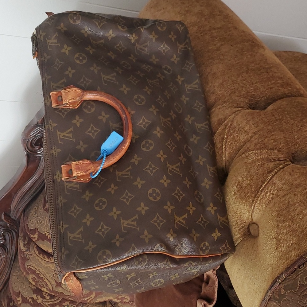 LV Speedy 40 bag